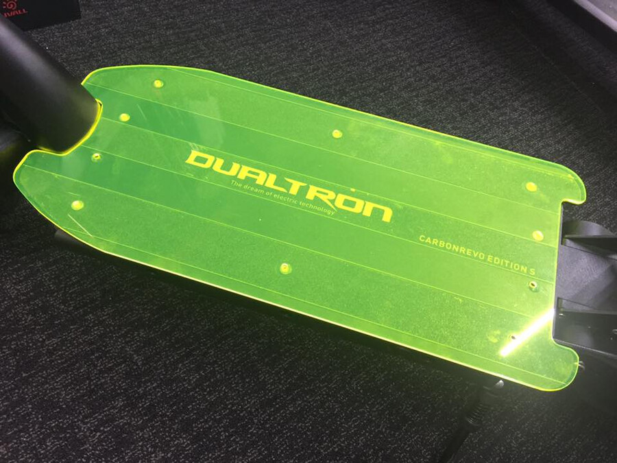 cubierta de cubierta carbonrevo dualtron thunder verde translúcido
